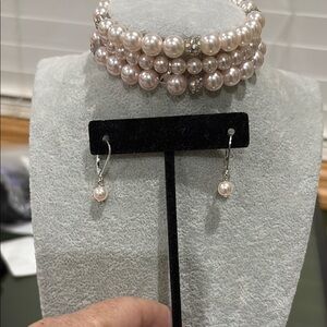 Elegant Pearl Bracelet and Earring Set